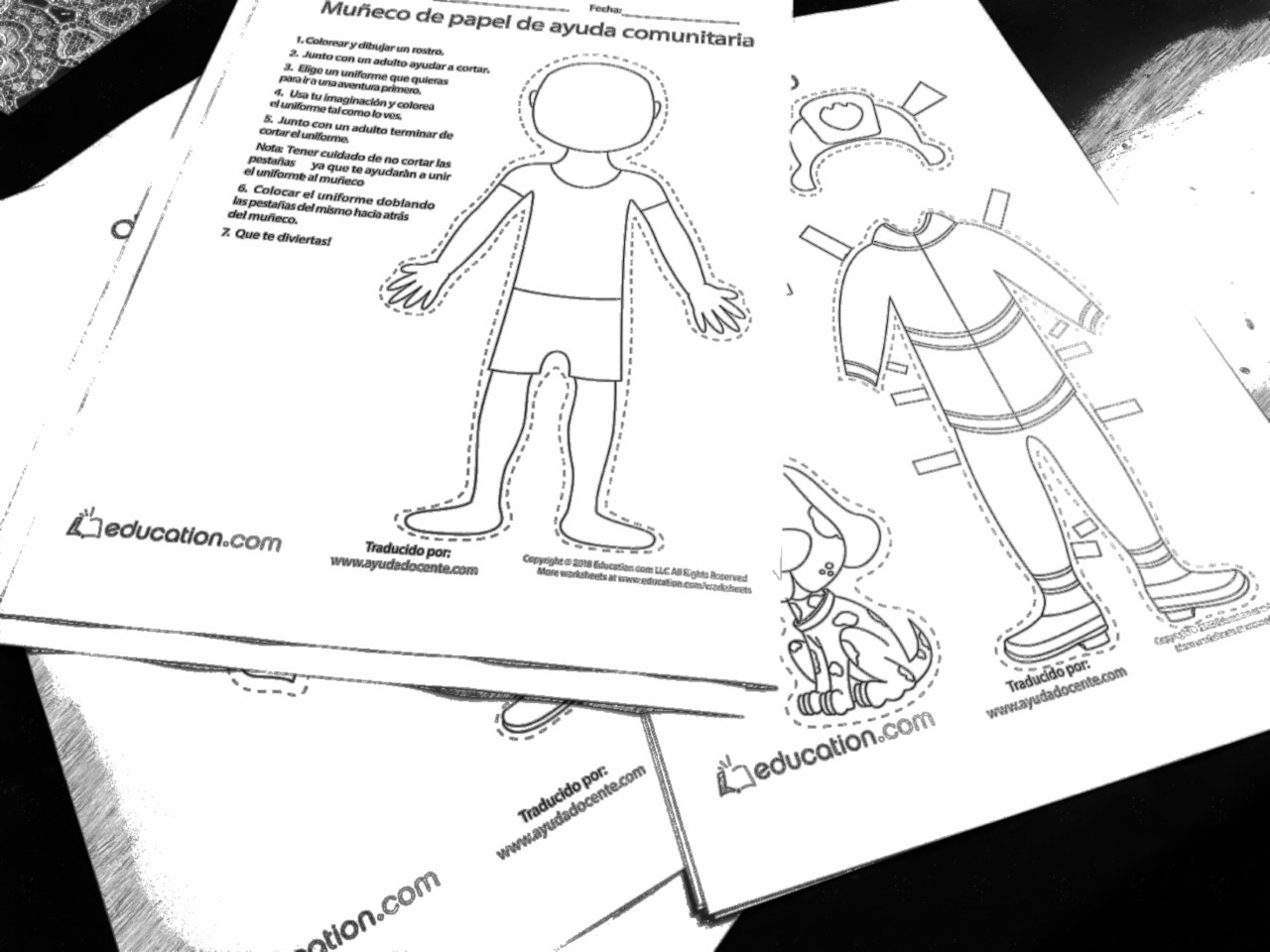 Muñeco de papel con profesiones pdf